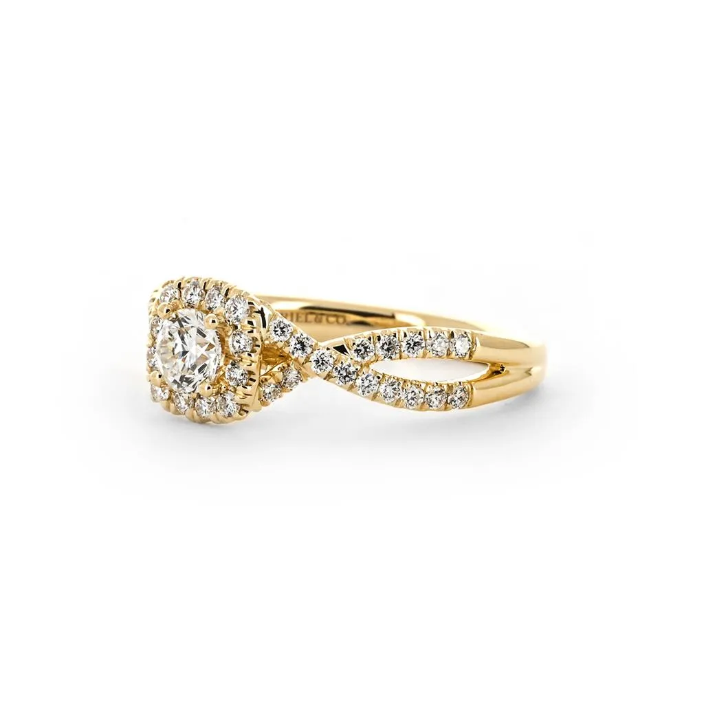 0.71ctw Diamond Engagement Ring   Halo Twist