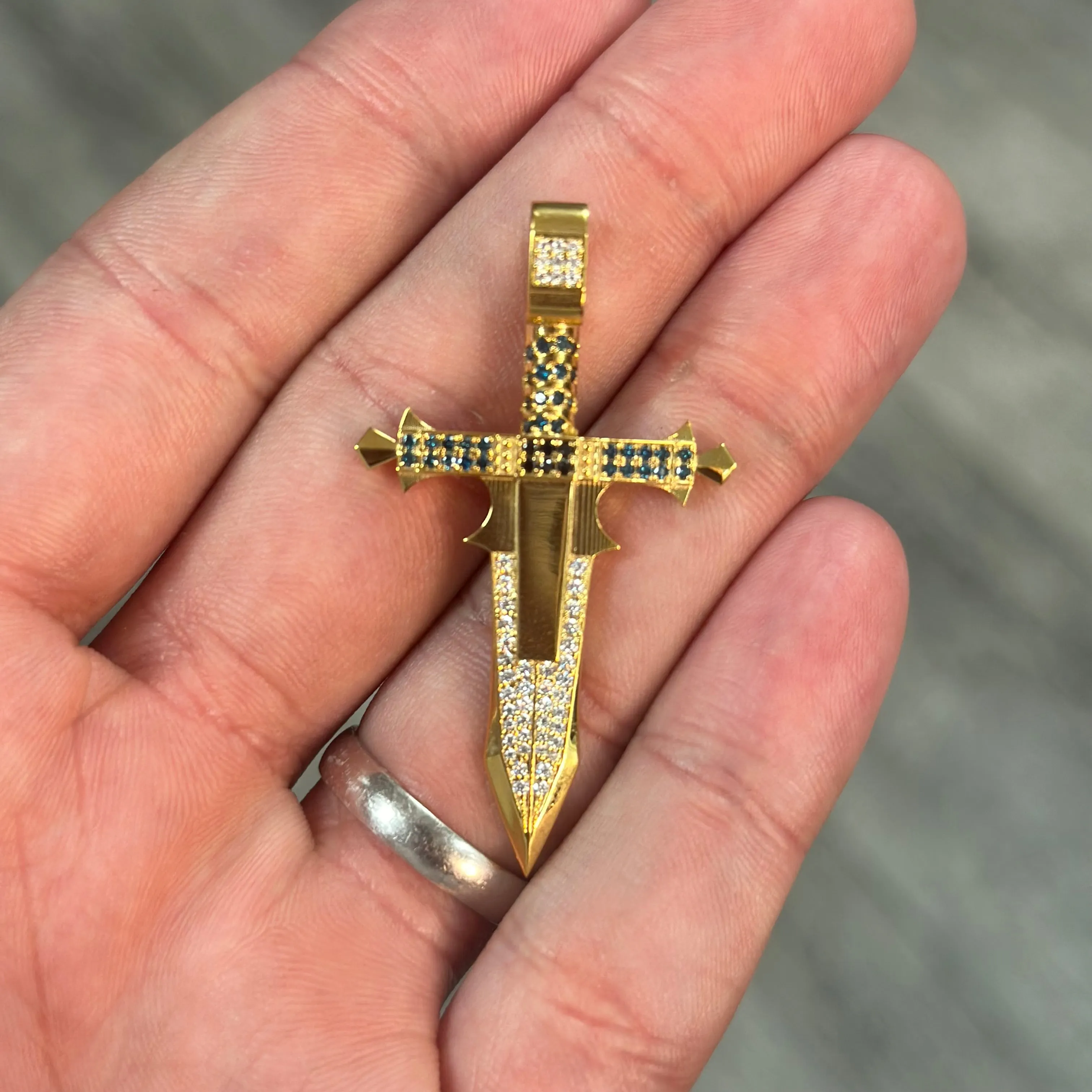 14k Alexander Sword Pendant-899227