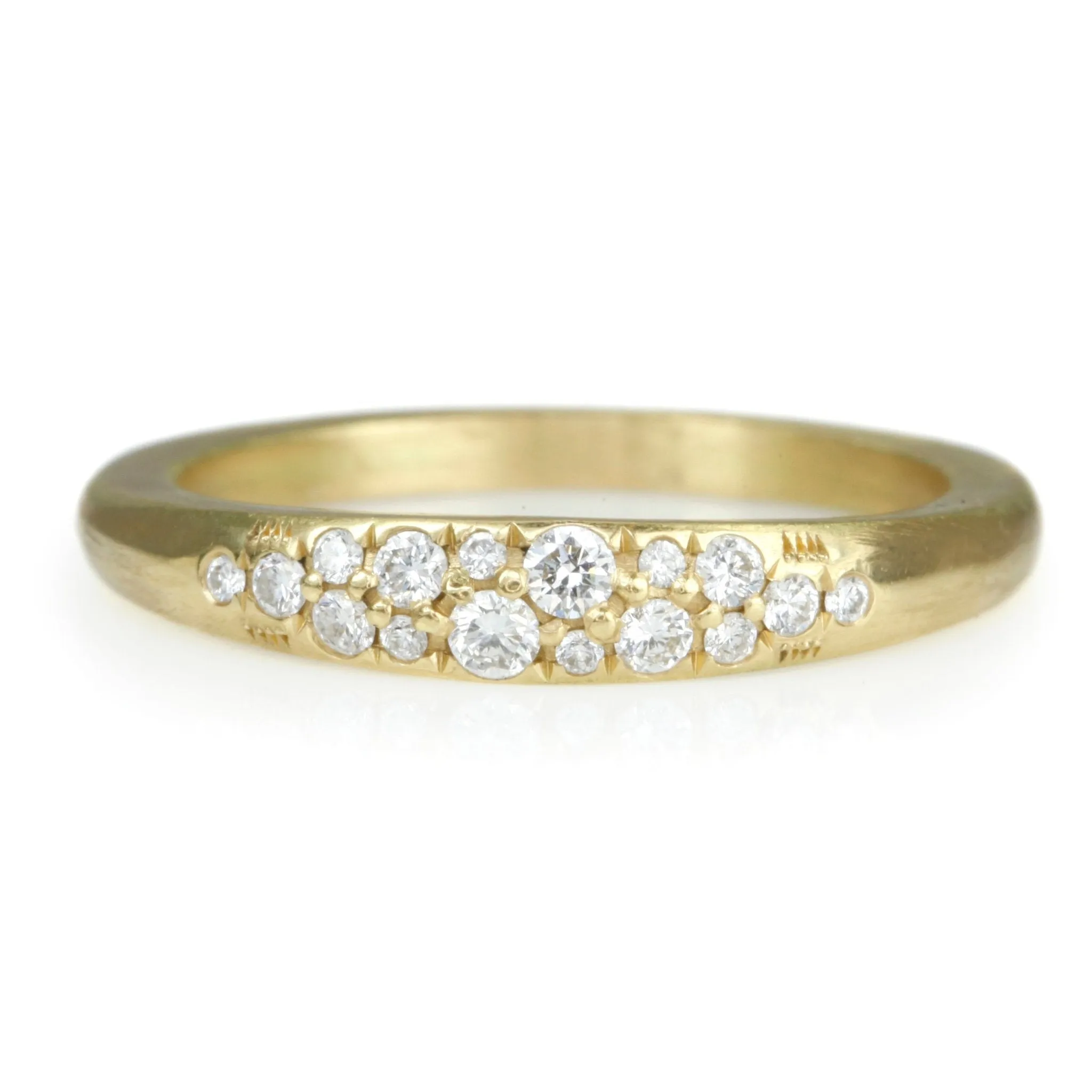 18 Gold Tapered Ring with Diamond Center Section