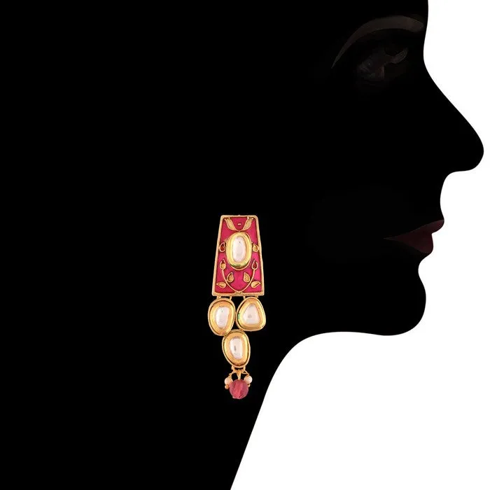 Alloy Necklace with Earrings and Maang Tikka in Pink