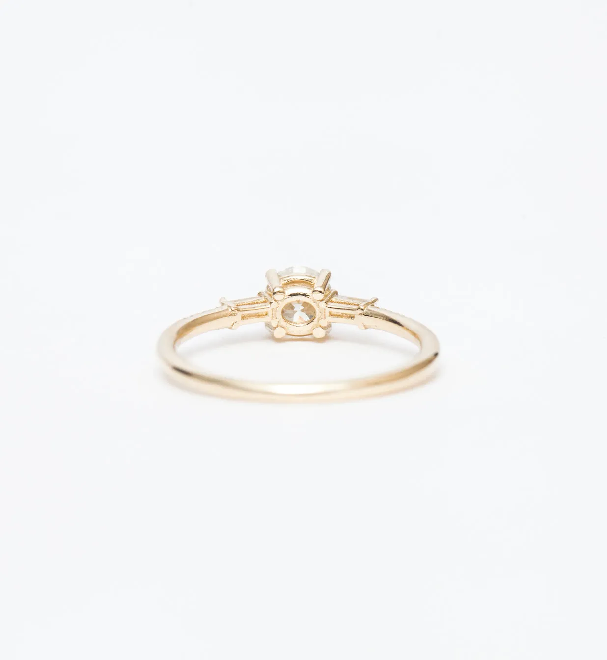 Diamond Melody Baguette Equilibrium Ring