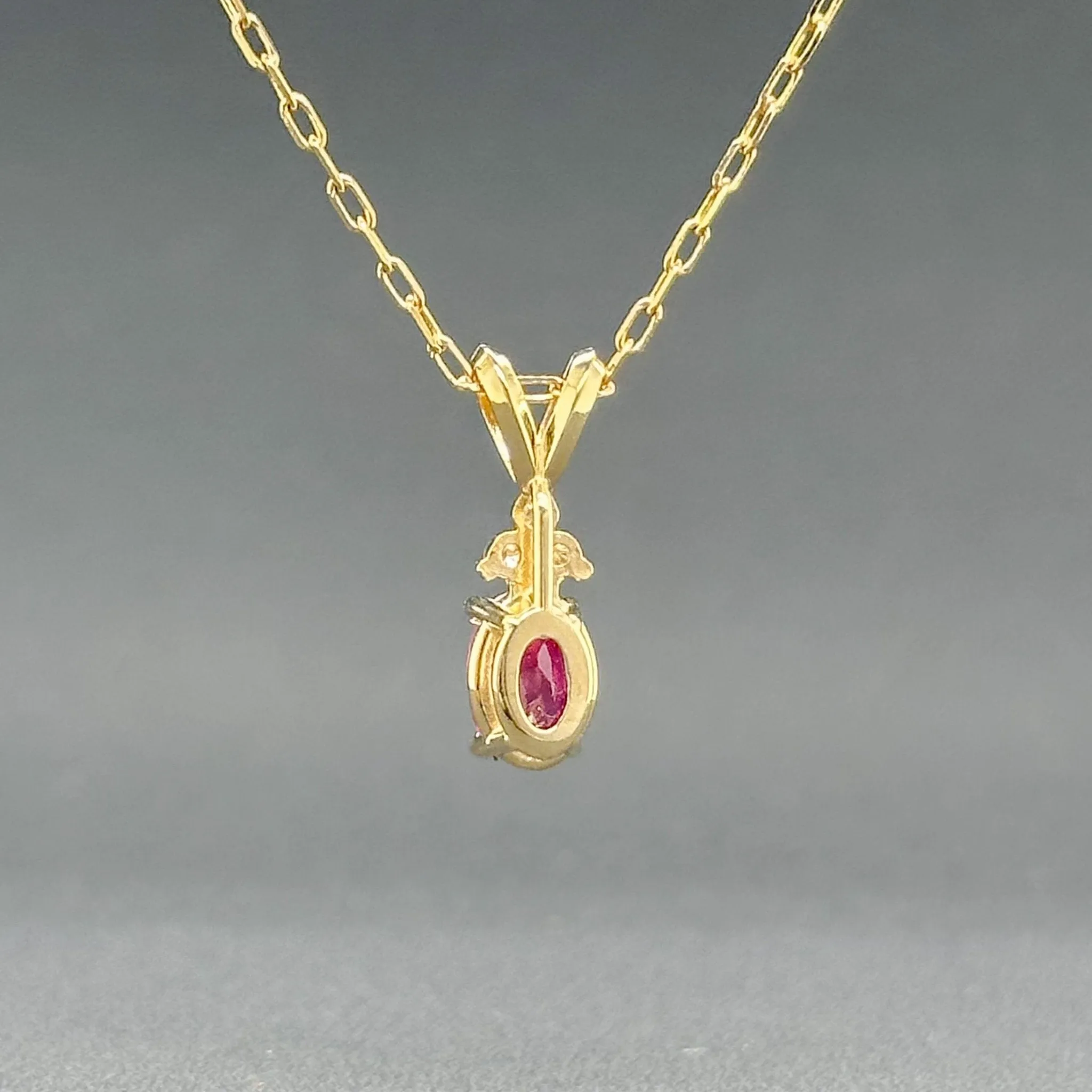 Estate 14K Y Gold 0.57ct Ruby & 0.04ctw G-H/SI1 Diamond Pendant