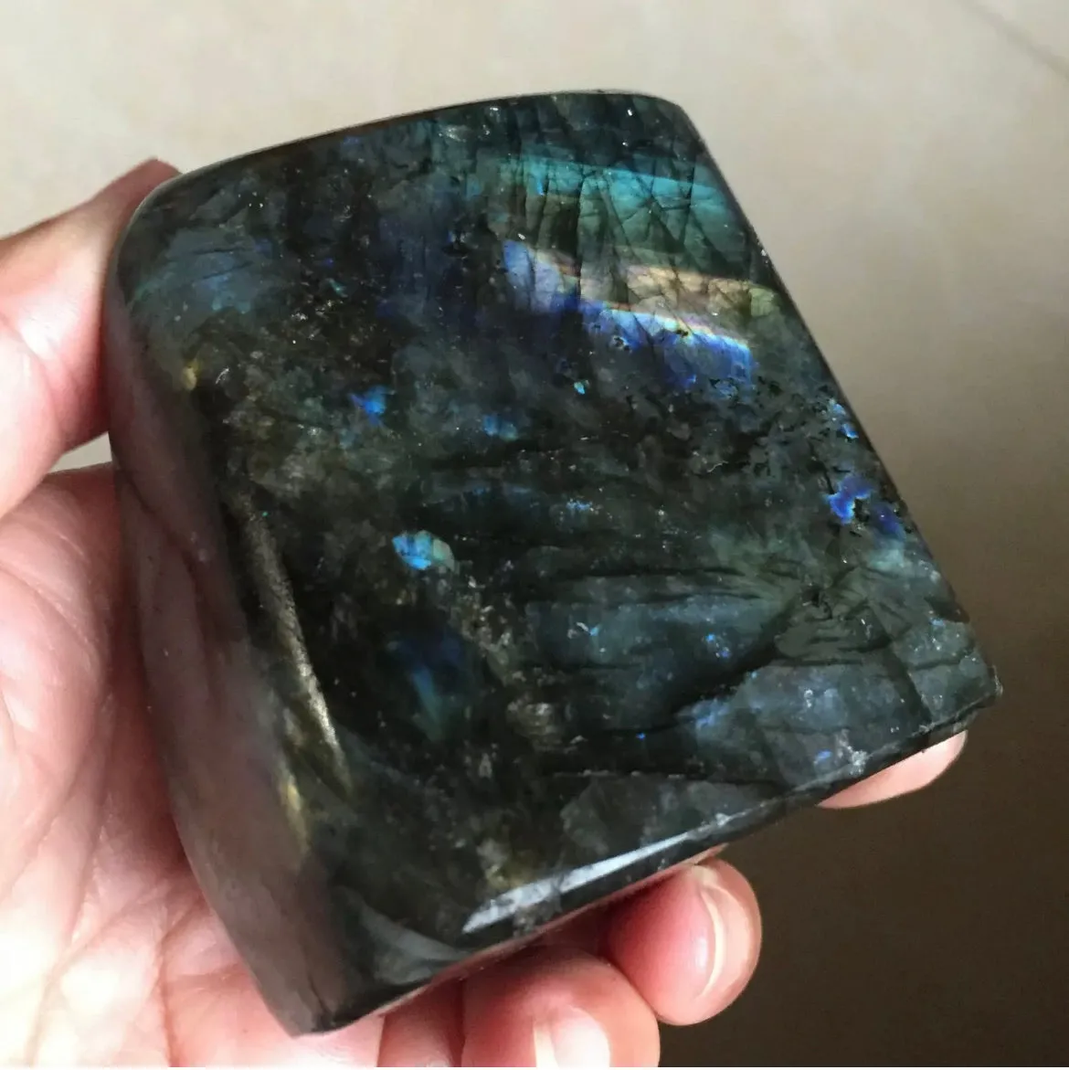 Natural Spectrolite Labradorite gemstone