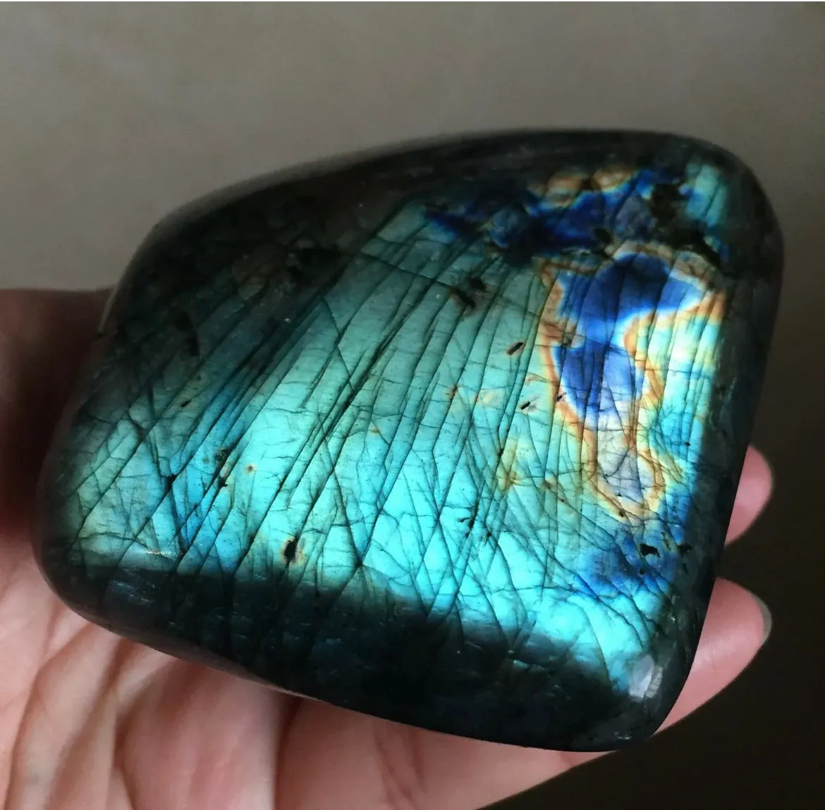 Natural Spectrolite Labradorite gemstone