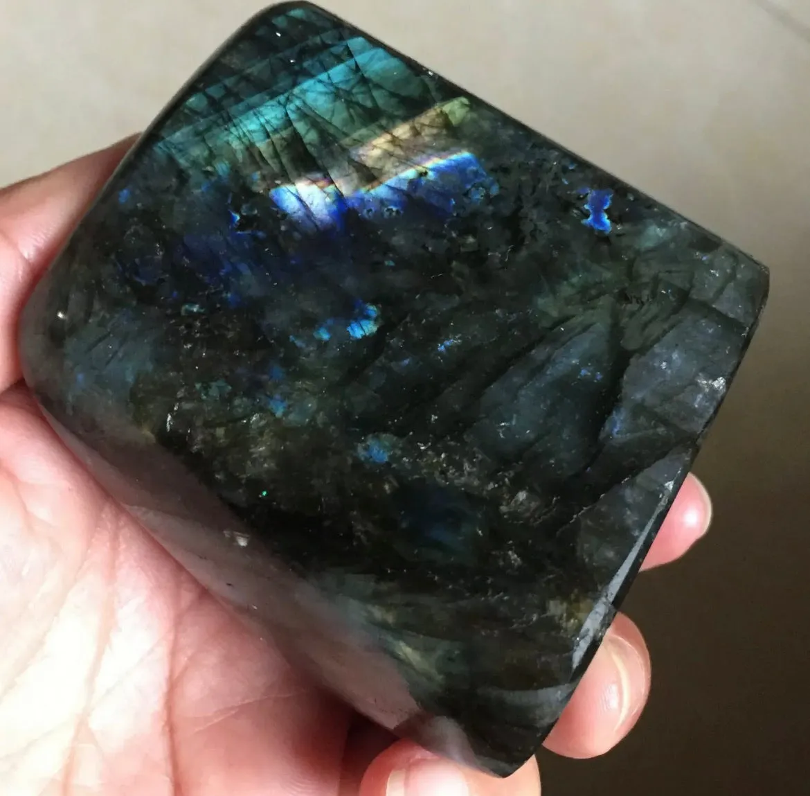 Natural Spectrolite Labradorite gemstone