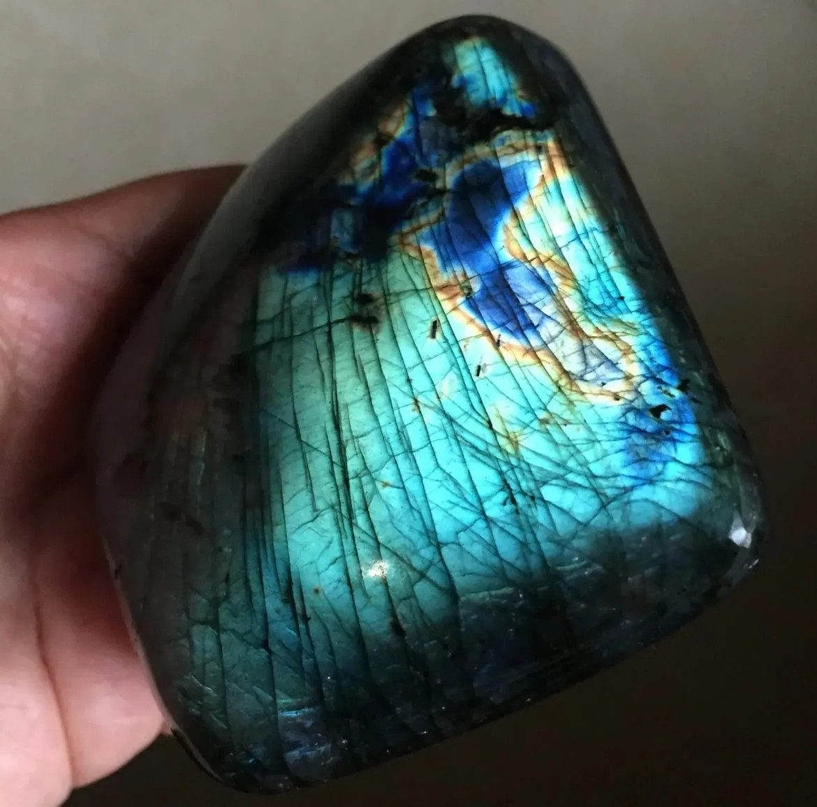 Natural Spectrolite Labradorite gemstone