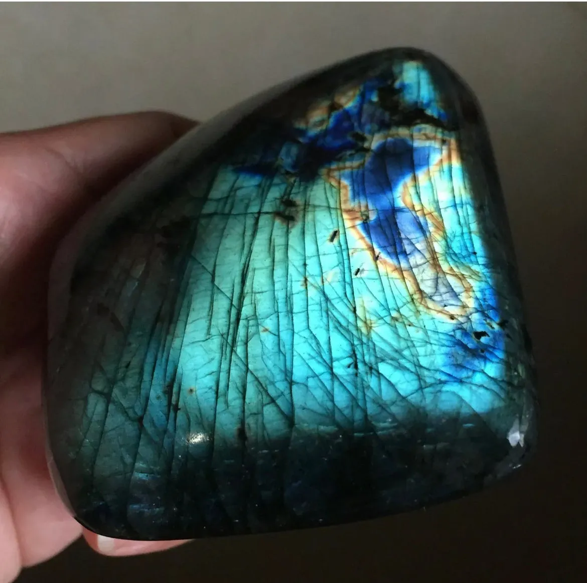 Natural Spectrolite Labradorite gemstone