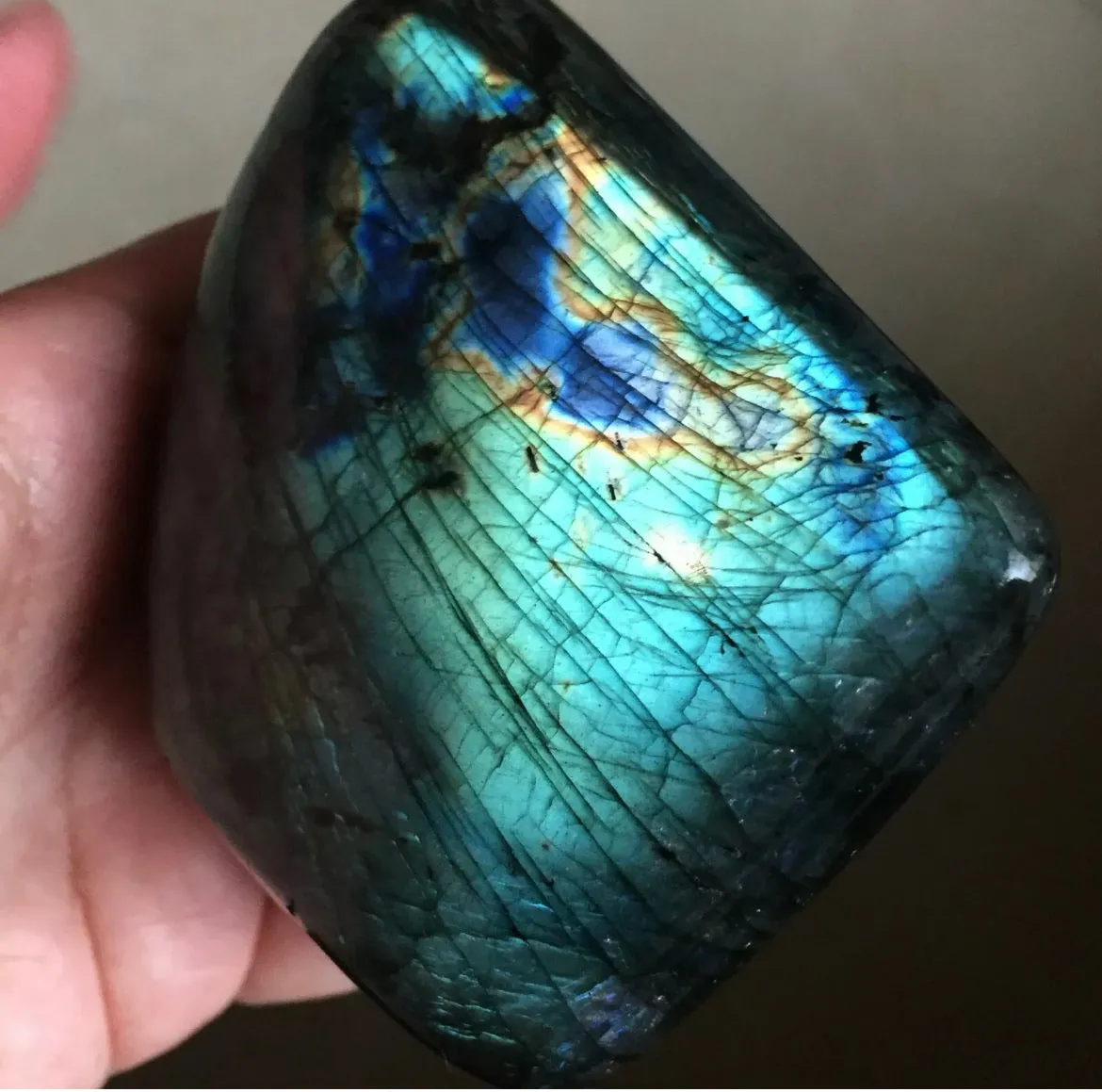 Natural Spectrolite Labradorite gemstone