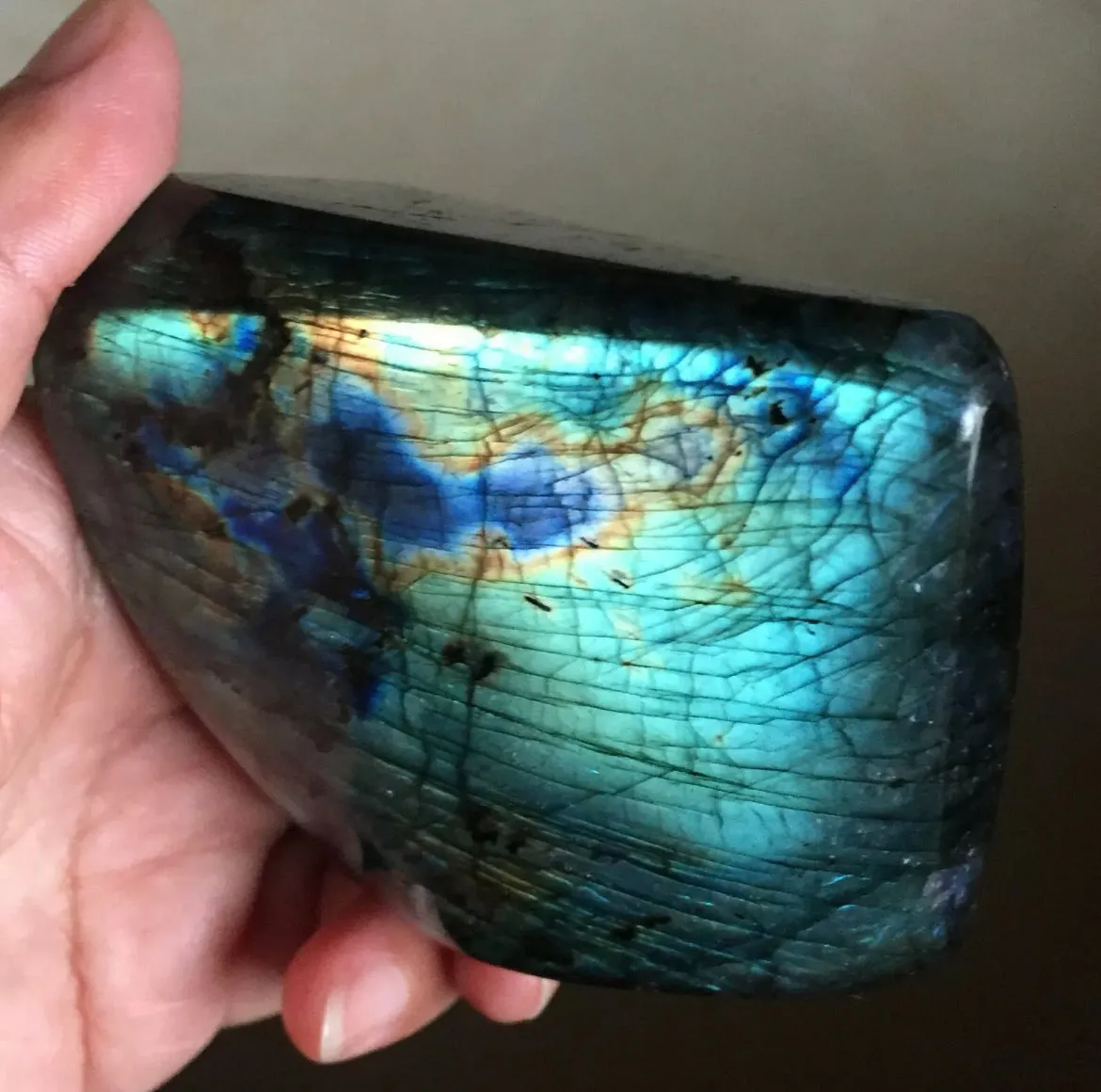 Natural Spectrolite Labradorite gemstone