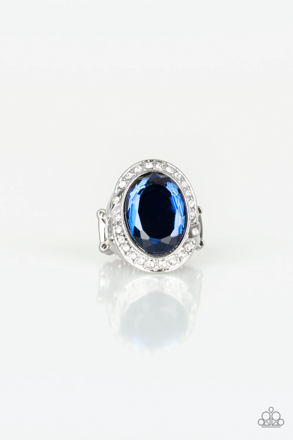 Queen Scene - Blue Paparazzi Ring