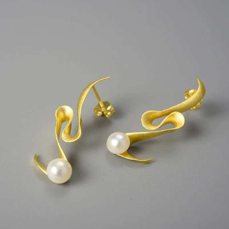 Spiral Pearl - Dangle Earrings