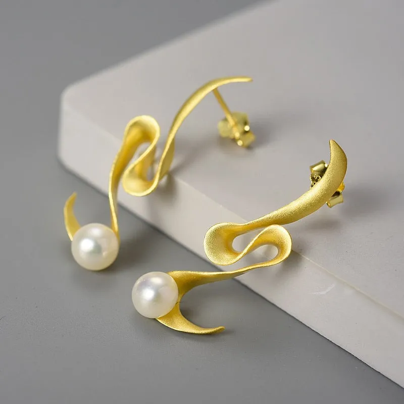 Spiral Pearl - Dangle Earrings