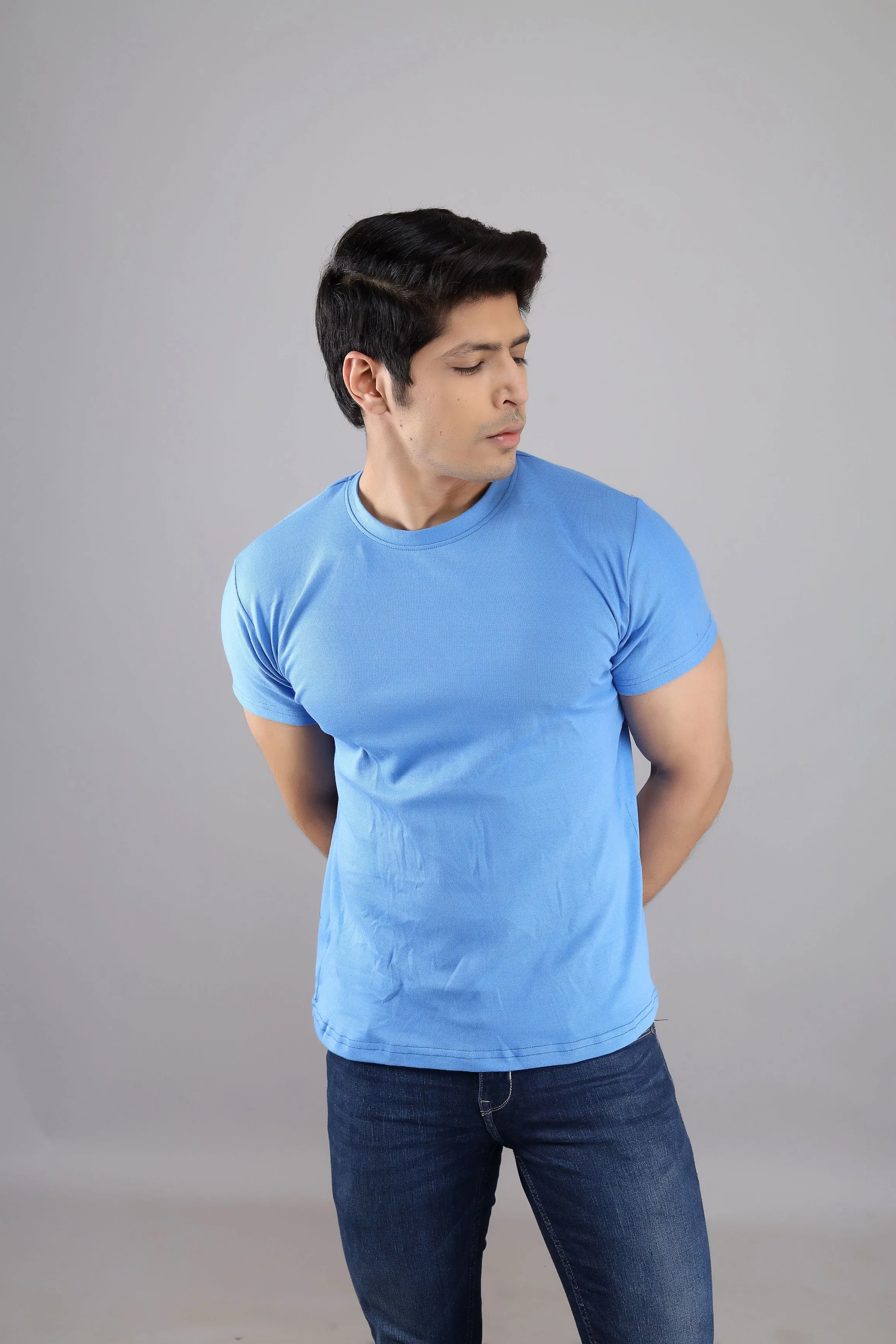 T-shirt - Men Sky Blue Solid Round Neck Pure Cotton