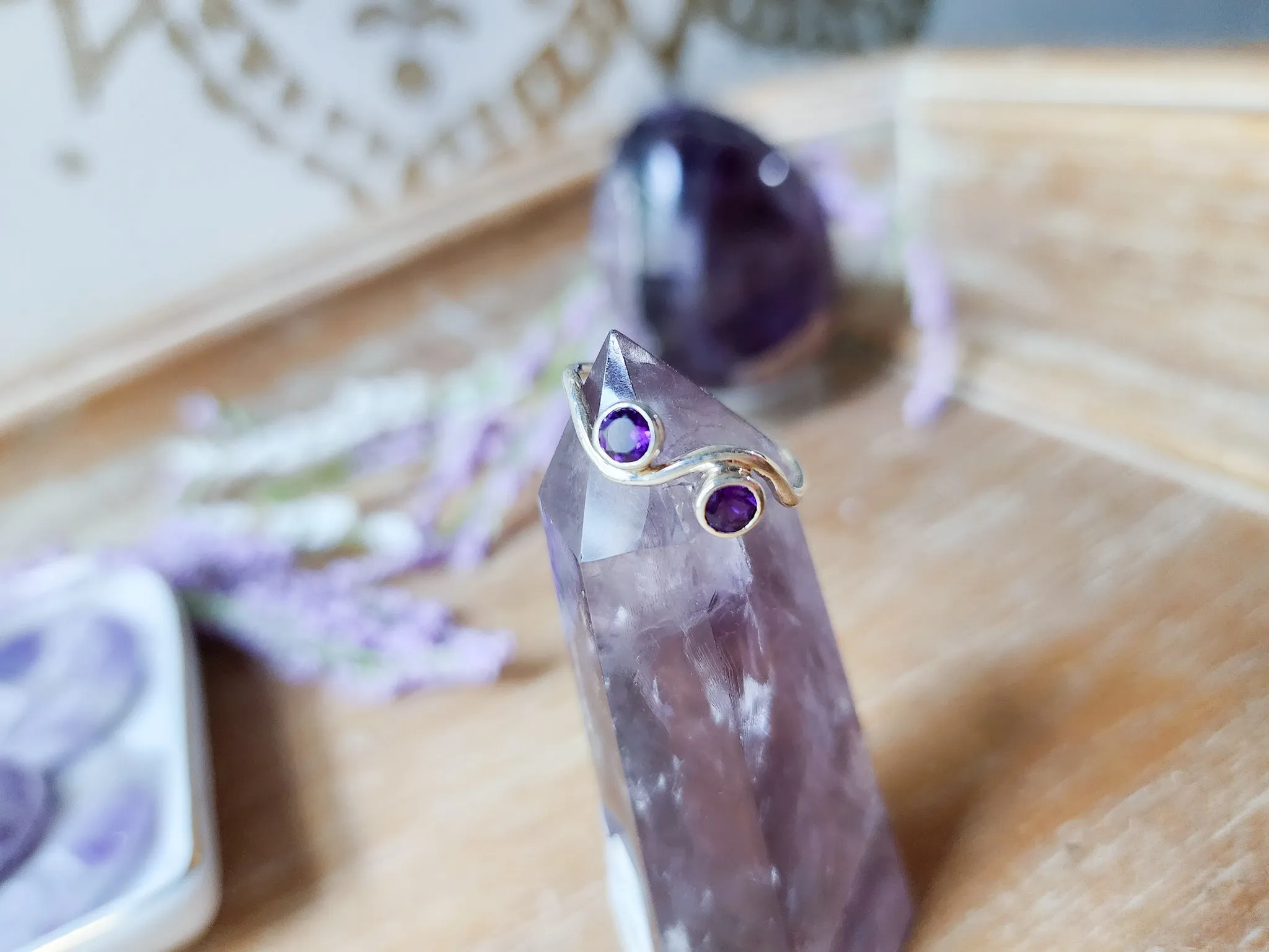 Wavy Crystal Sterling Ring || Amethyst