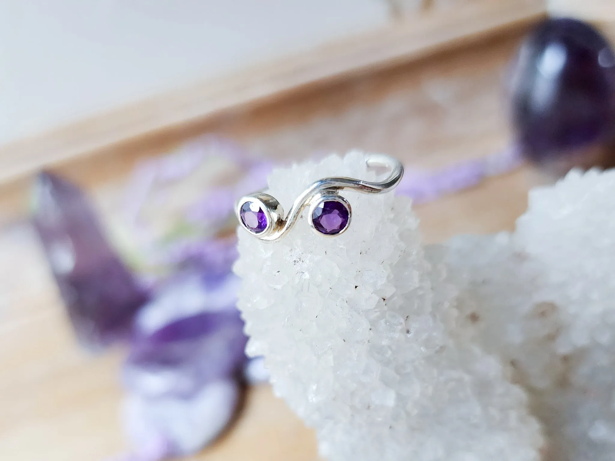 Wavy Crystal Sterling Ring || Amethyst